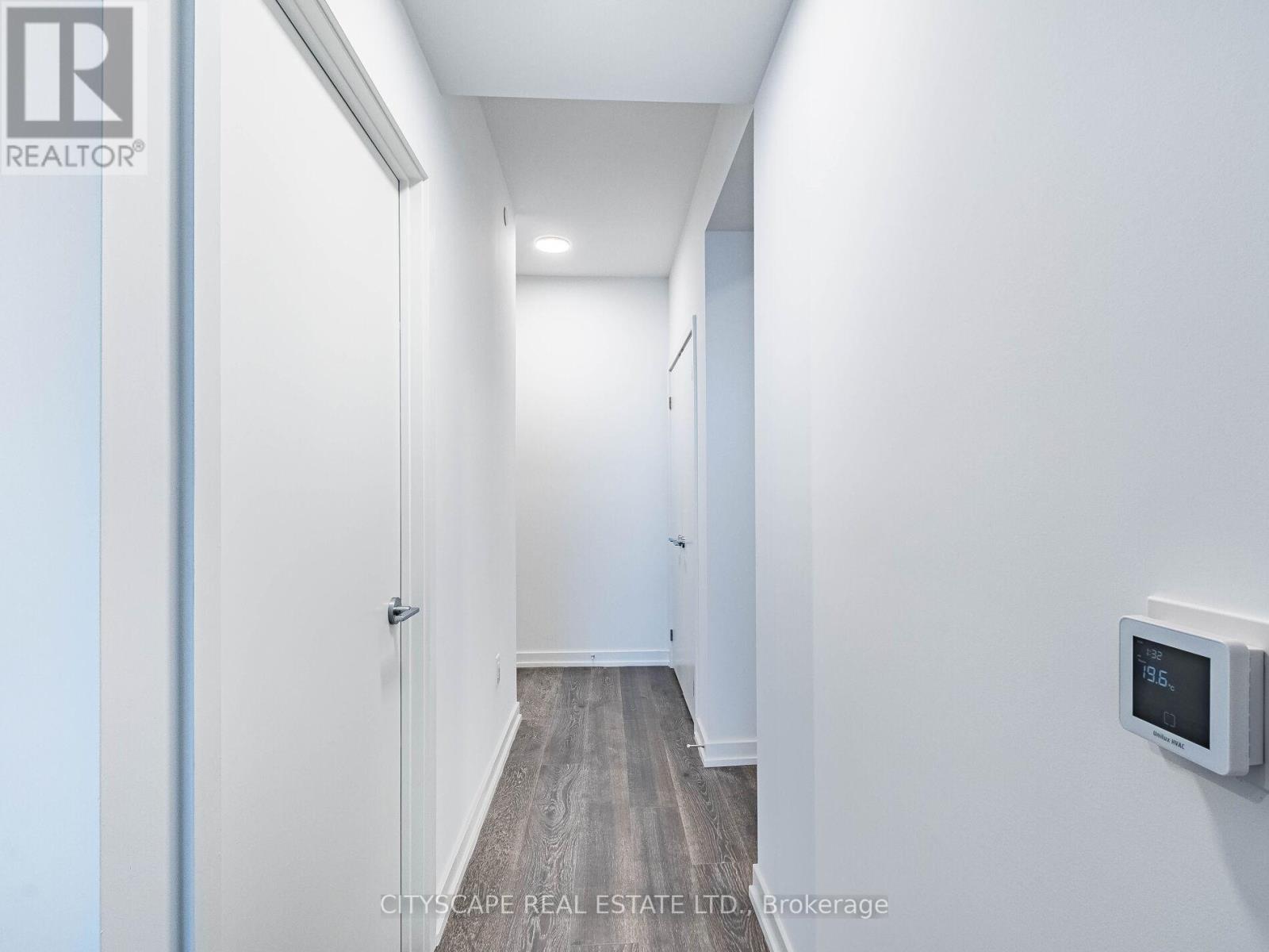 2002 - 395 Square One Drive, Mississauga (City Centre), Ontario  L5B 0P6 - Photo 6 - W12756462