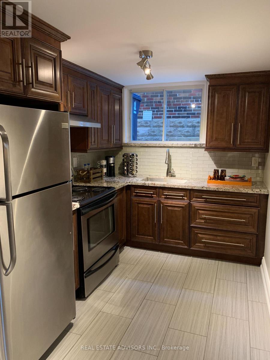 72 Mendota Road, Toronto (Stonegate-Queensway), Ontario  M8Y 1G3 - Photo 2 - W12756474