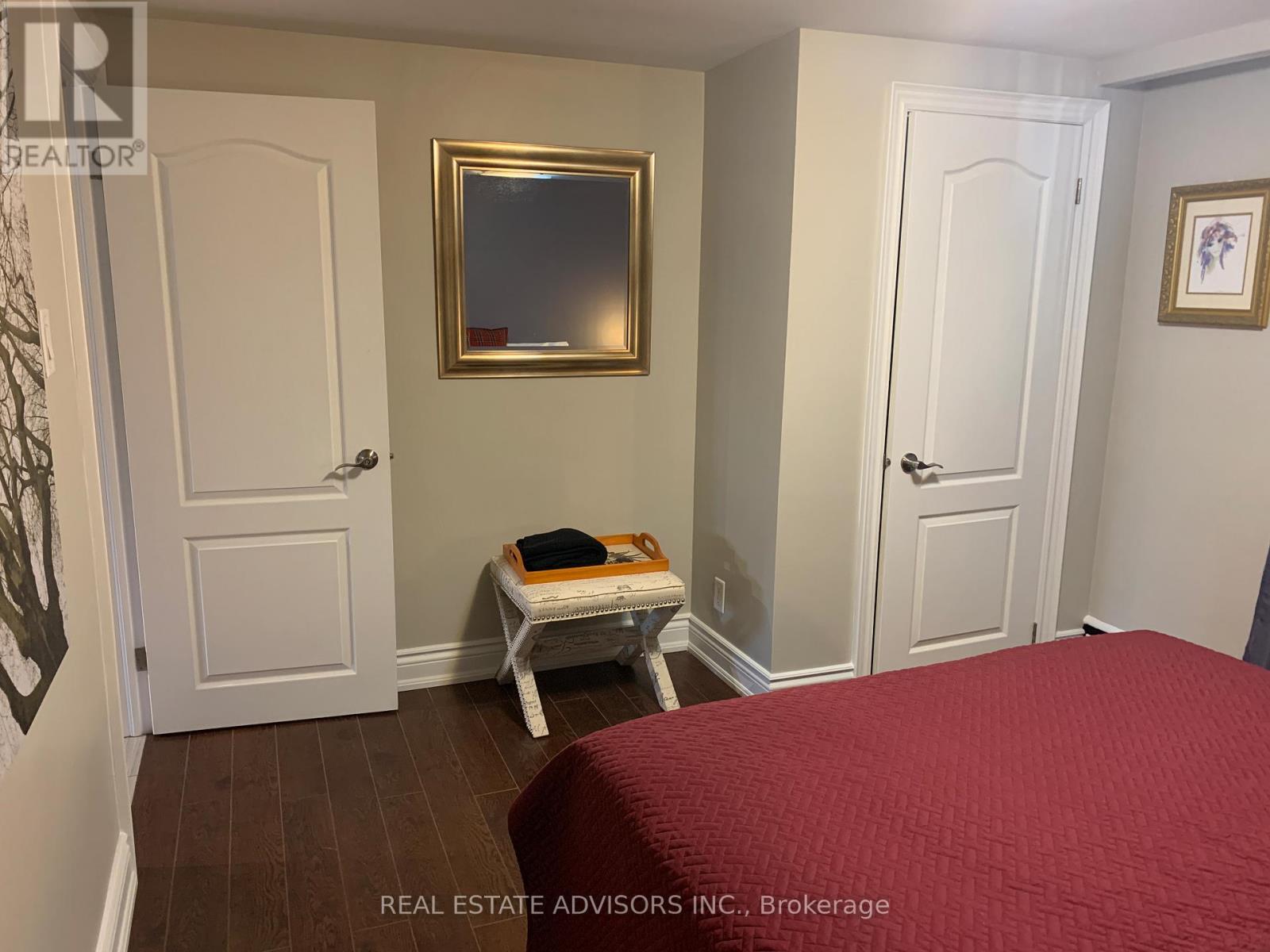 72 Mendota Road, Toronto (Stonegate-Queensway), Ontario  M8Y 1G3 - Photo 6 - W12756474