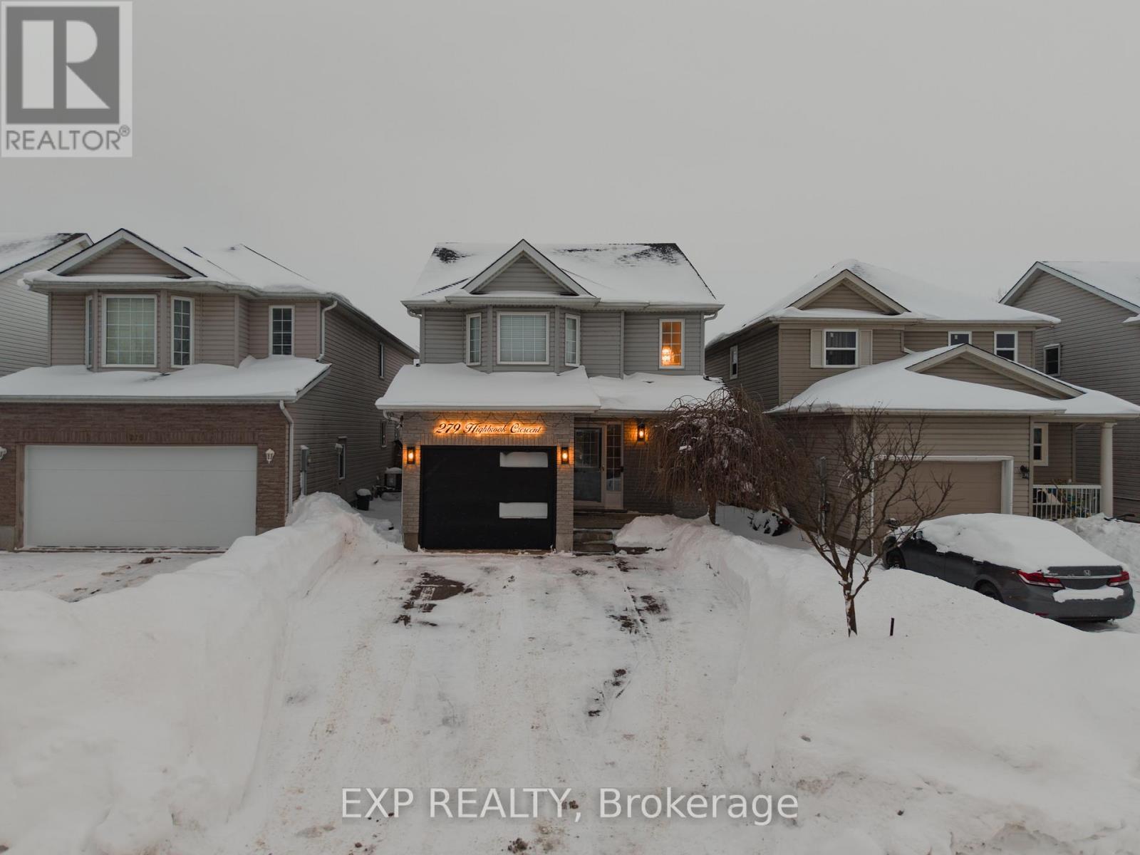 279 Highbrook Crescent, Kitchener, Ontario  N2E 3S6 - Photo 2 - X12756456