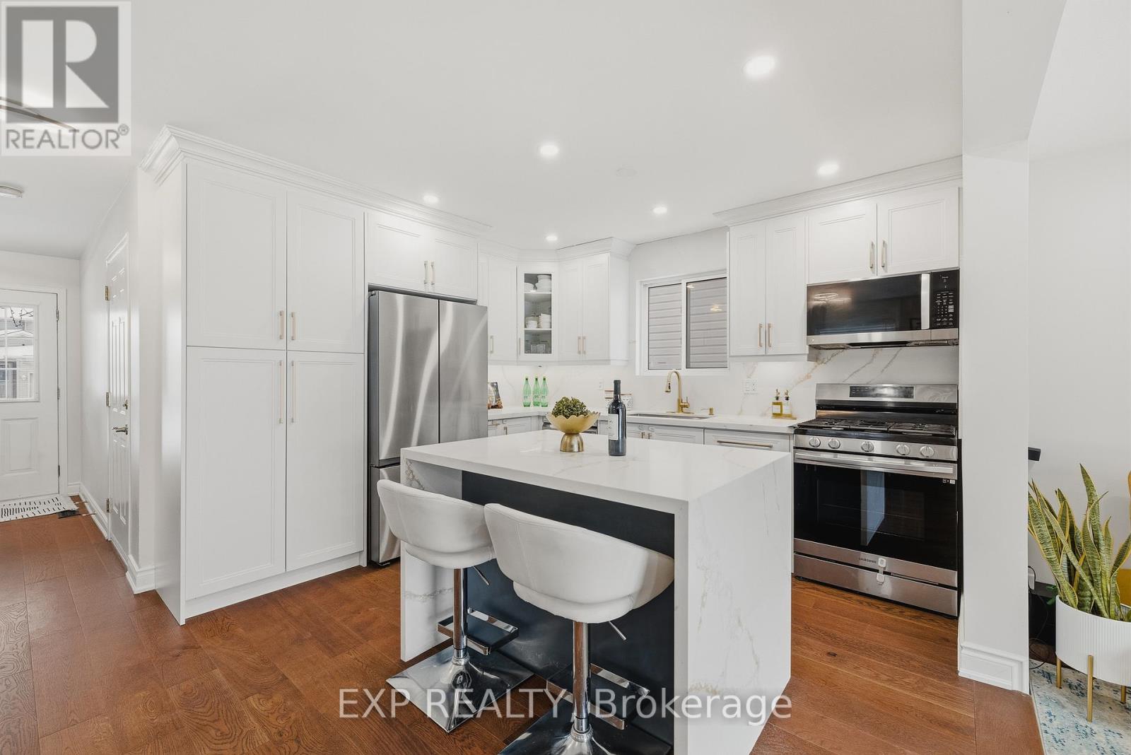 279 Highbrook Crescent, Kitchener, Ontario  N2E 3S6 - Photo 4 - X12756456