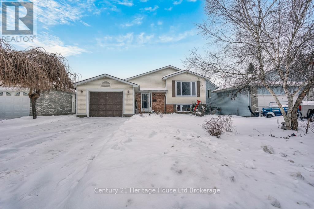 17 Beckett Boulevard, Tillsonburg photo number 2