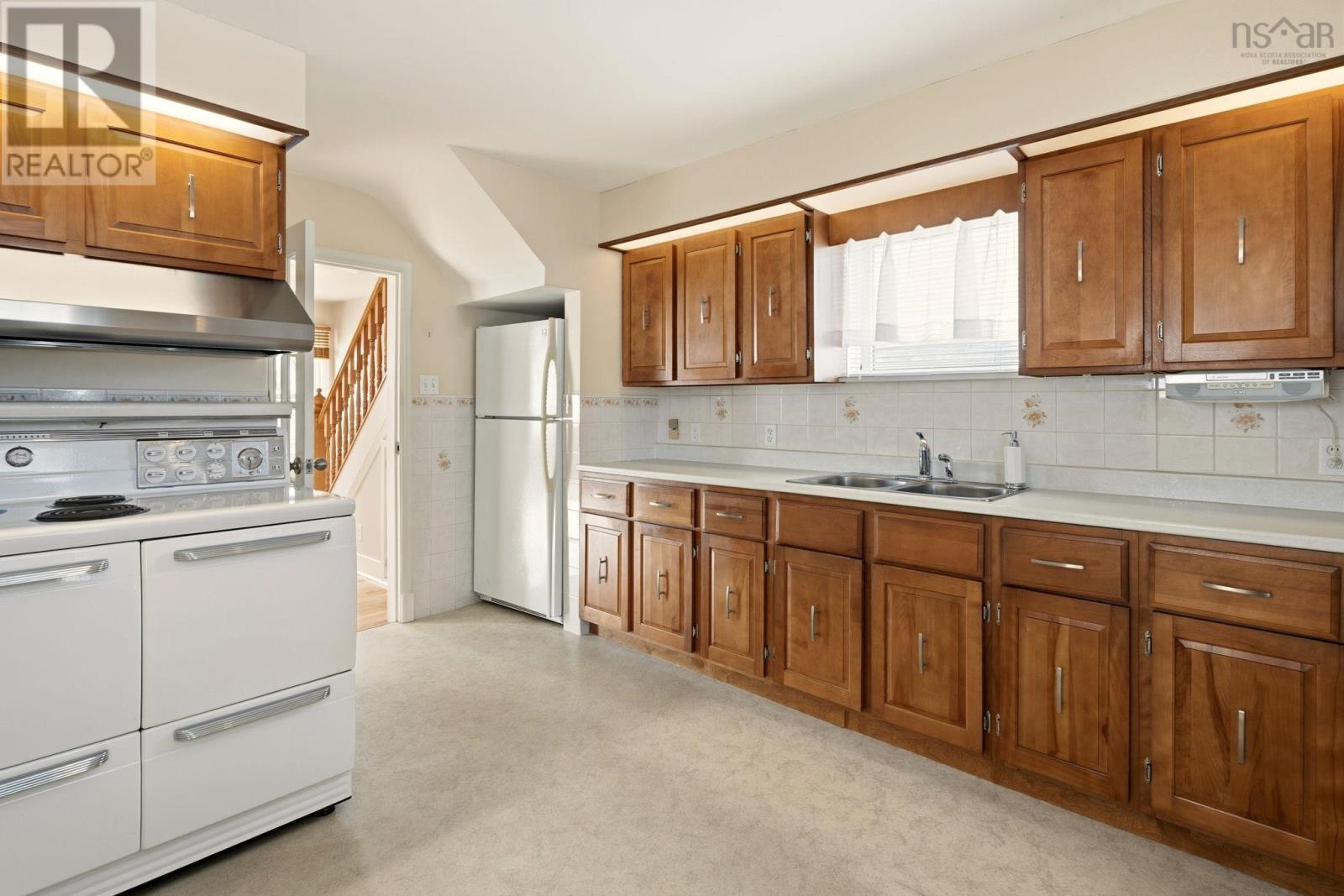 3691 Leaman Street, Halifax, Nova Scotia  B3K 4A2 - Photo 8 - 202602059