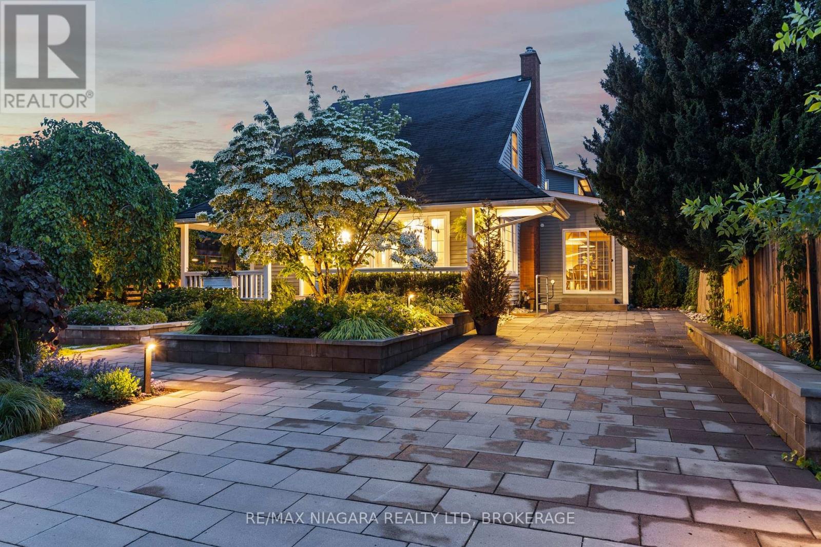 202 Anne Street, Niagara-On-The-Lake, Ontario  L0S 1J0 - Photo 2 - X12756492