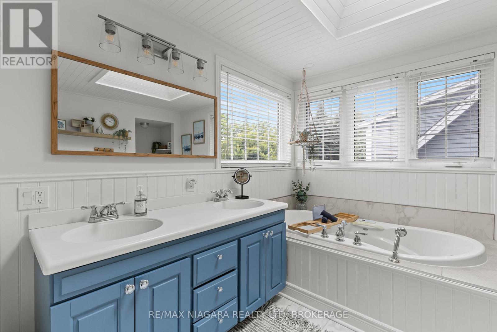 202 Anne Street, Niagara-On-The-Lake, Ontario  L0S 1J0 - Photo 20 - X12756492