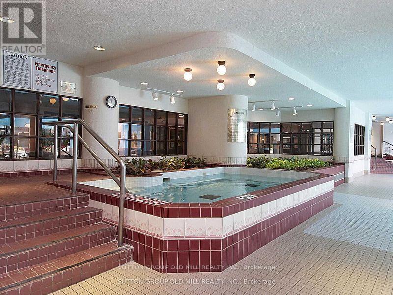 1208 - 1300 Islington Avenue, Toronto (Islington-City Centre West), Ontario  M9A 5C4 - Photo 18 - W12756152