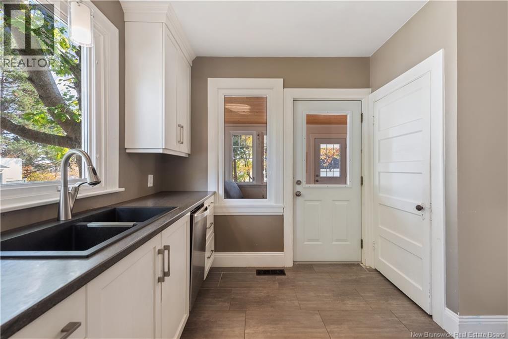 224 Salisbury Road, Moncton, New Brunswick  E1E 1A7 - Photo 12 - NB132964