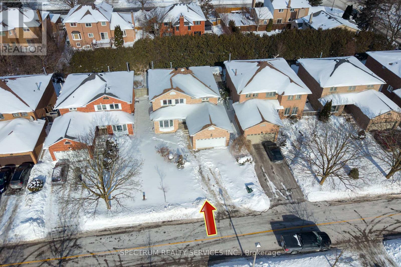 107 Carrington Drive, Richmond Hill (Mill Pond), Ontario  L4C 7X8 - Photo 2 - N12756484