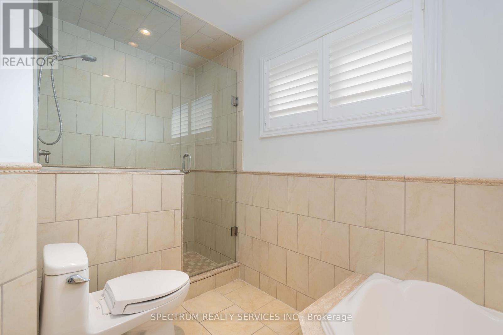 107 Carrington Drive, Richmond Hill (Mill Pond), Ontario  L4C 7X8 - Photo 25 - N12756484