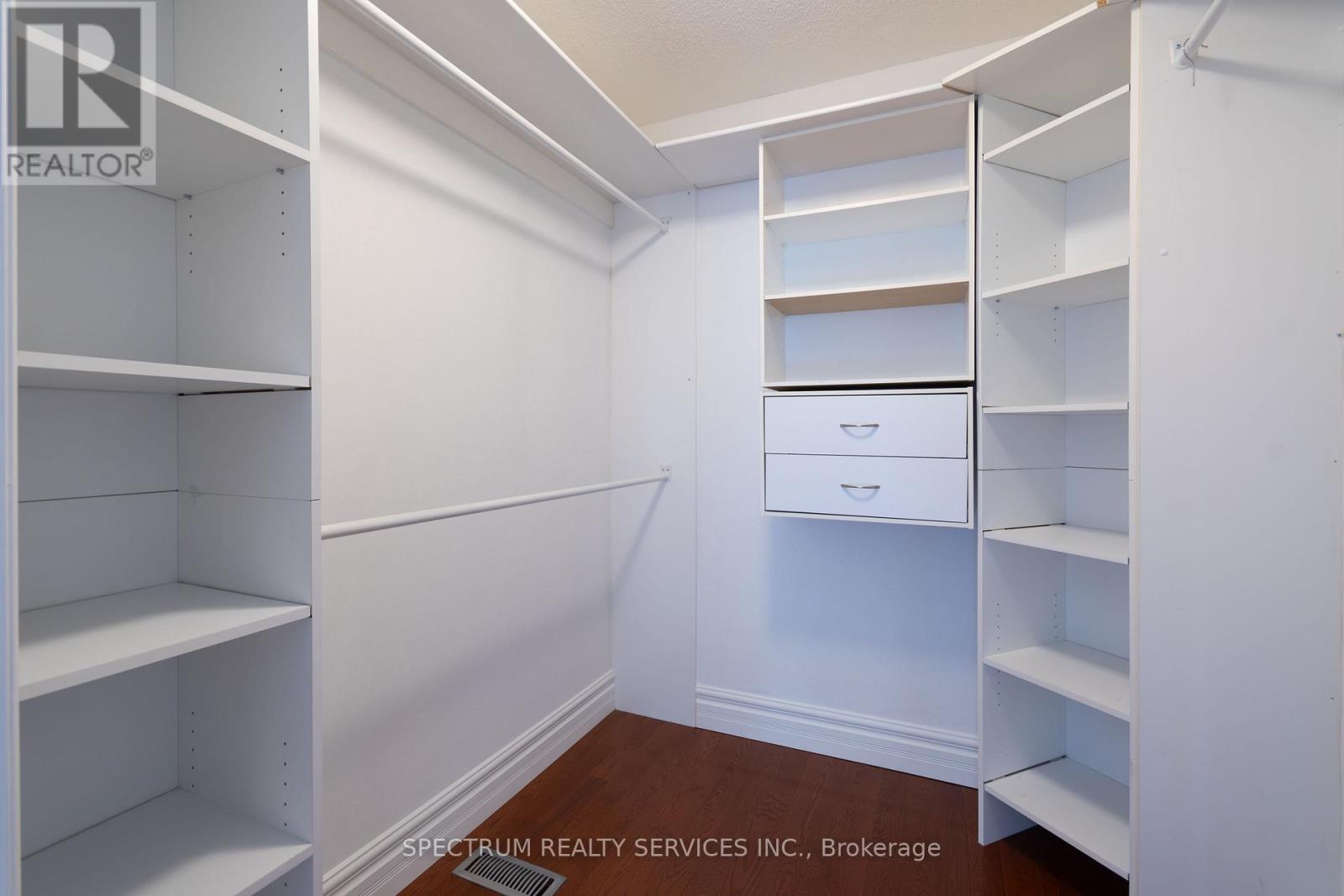 107 Carrington Drive, Richmond Hill (Mill Pond), Ontario  L4C 7X8 - Photo 27 - N12756484