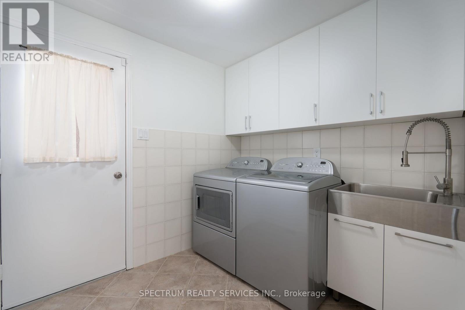 107 Carrington Drive, Richmond Hill (Mill Pond), Ontario  L4C 7X8 - Photo 36 - N12756484