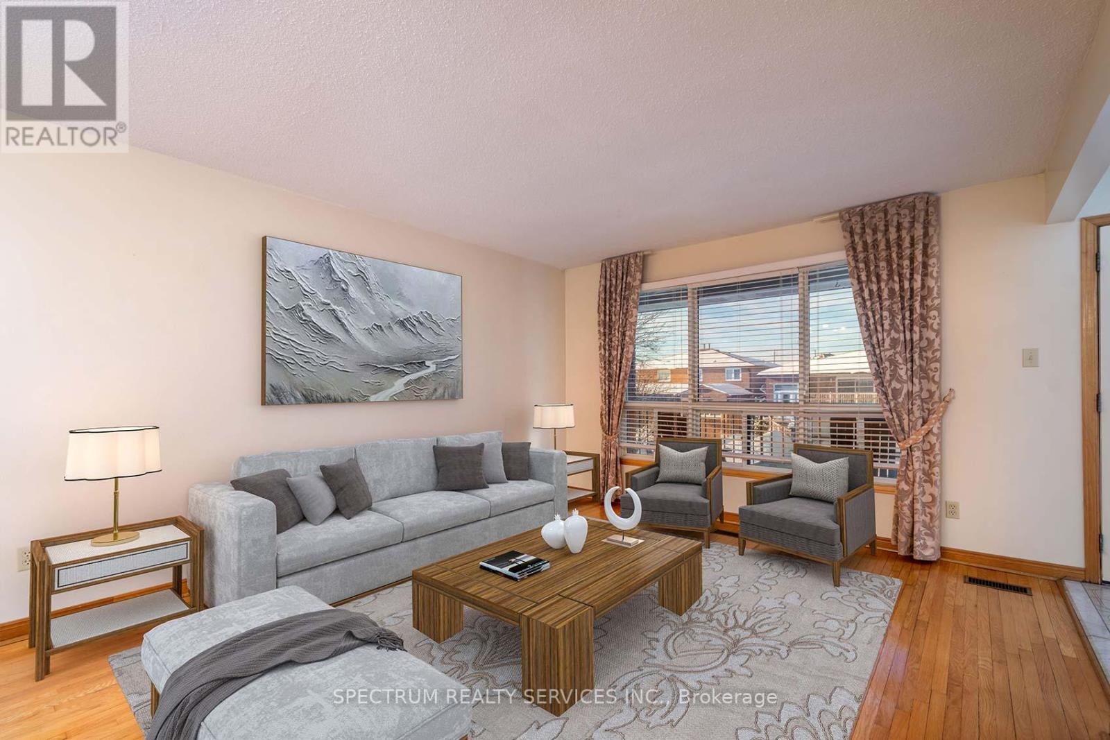 27 Clubhouse Court, Toronto, Ontario  M3L 2L7 - Photo 12 - W12756490