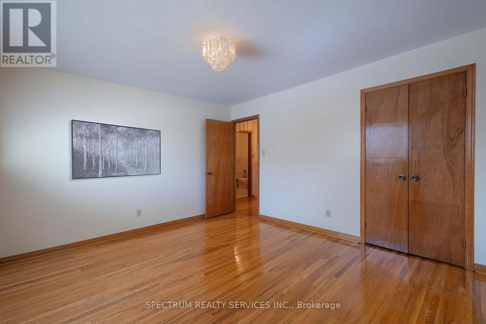 27 Clubhouse Court, Toronto, Ontario  M3L 2L7 - Photo 24 - W12756490