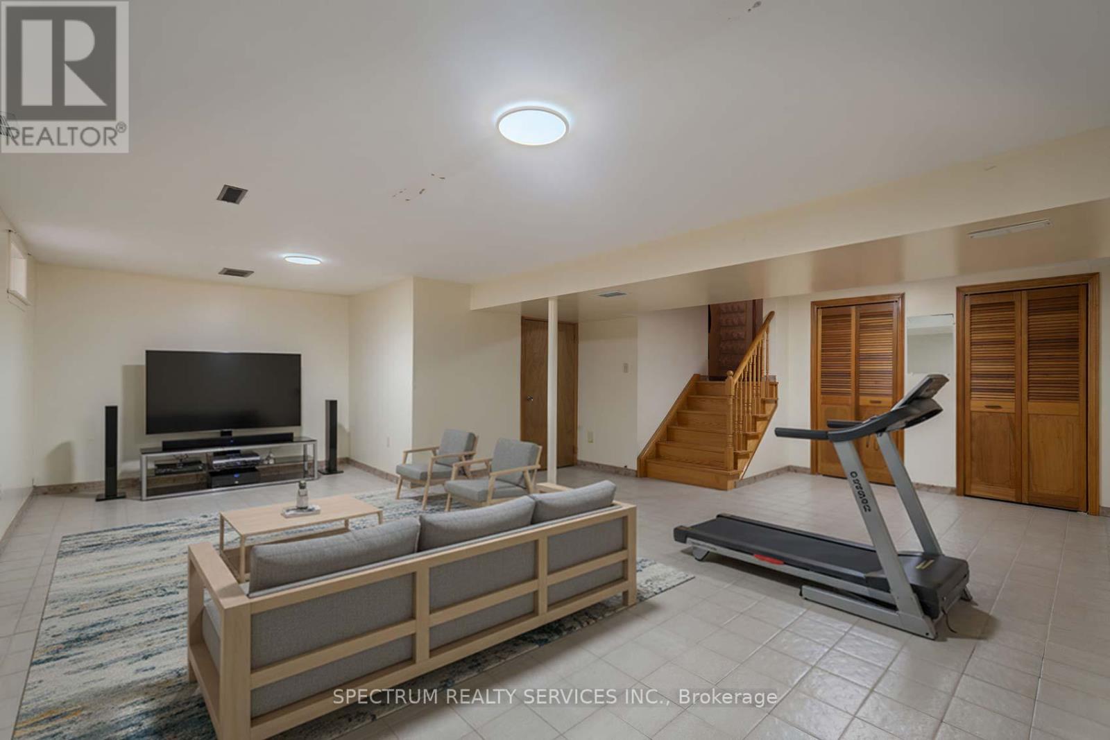 27 Clubhouse Court, Toronto, Ontario  M3L 2L7 - Photo 34 - W12756490