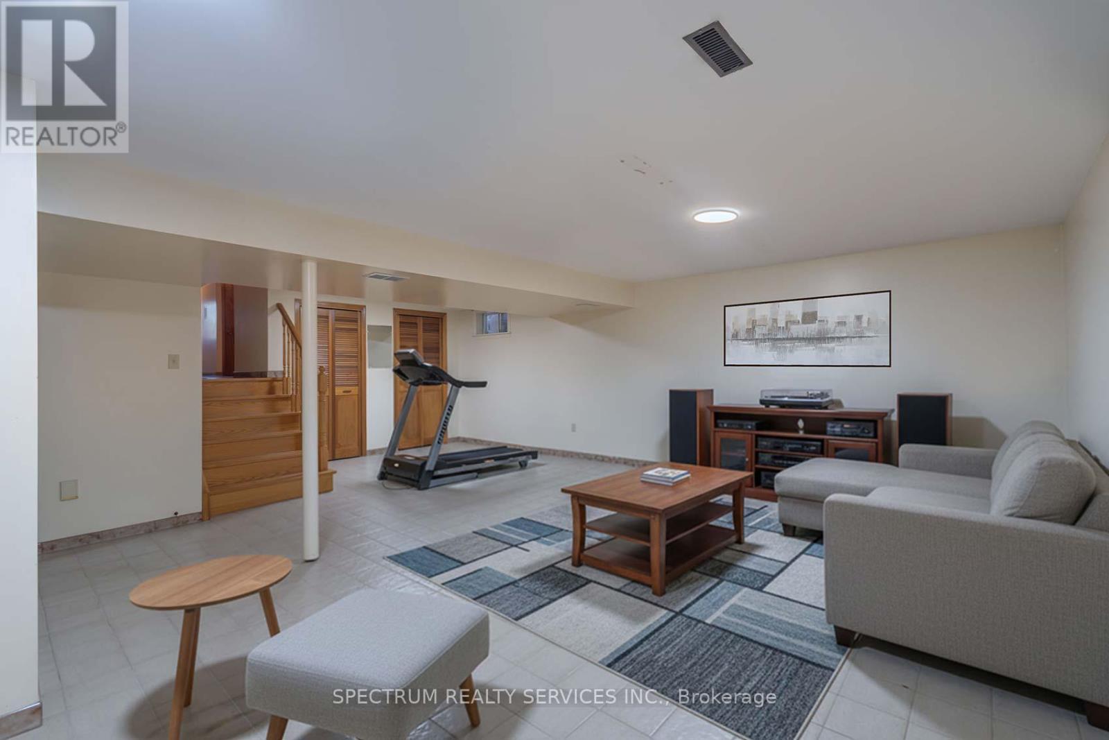 27 Clubhouse Court, Toronto, Ontario  M3L 2L7 - Photo 37 - W12756490