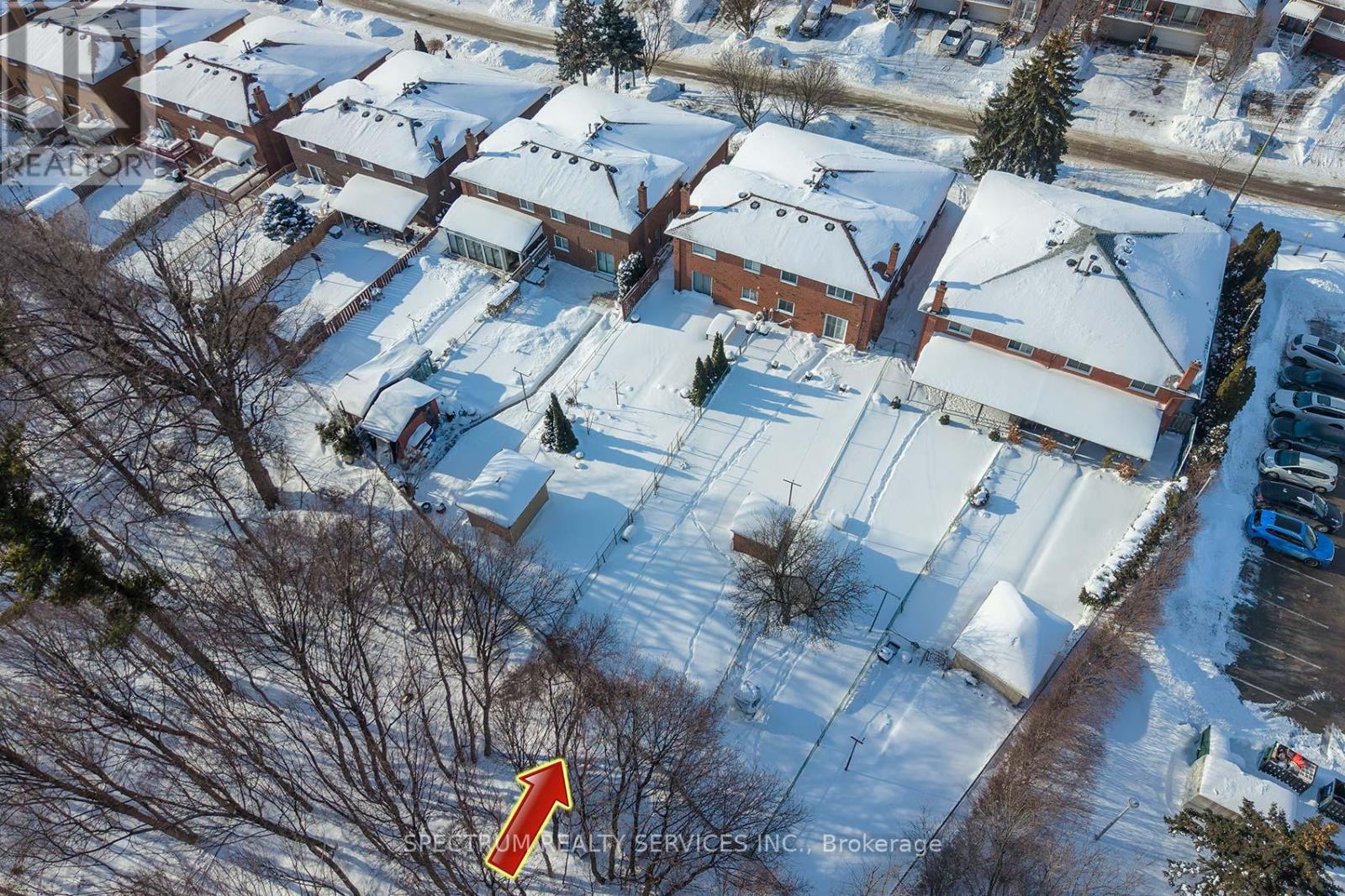 27 Clubhouse Court, Toronto, Ontario  M3L 2L7 - Photo 43 - W12756490