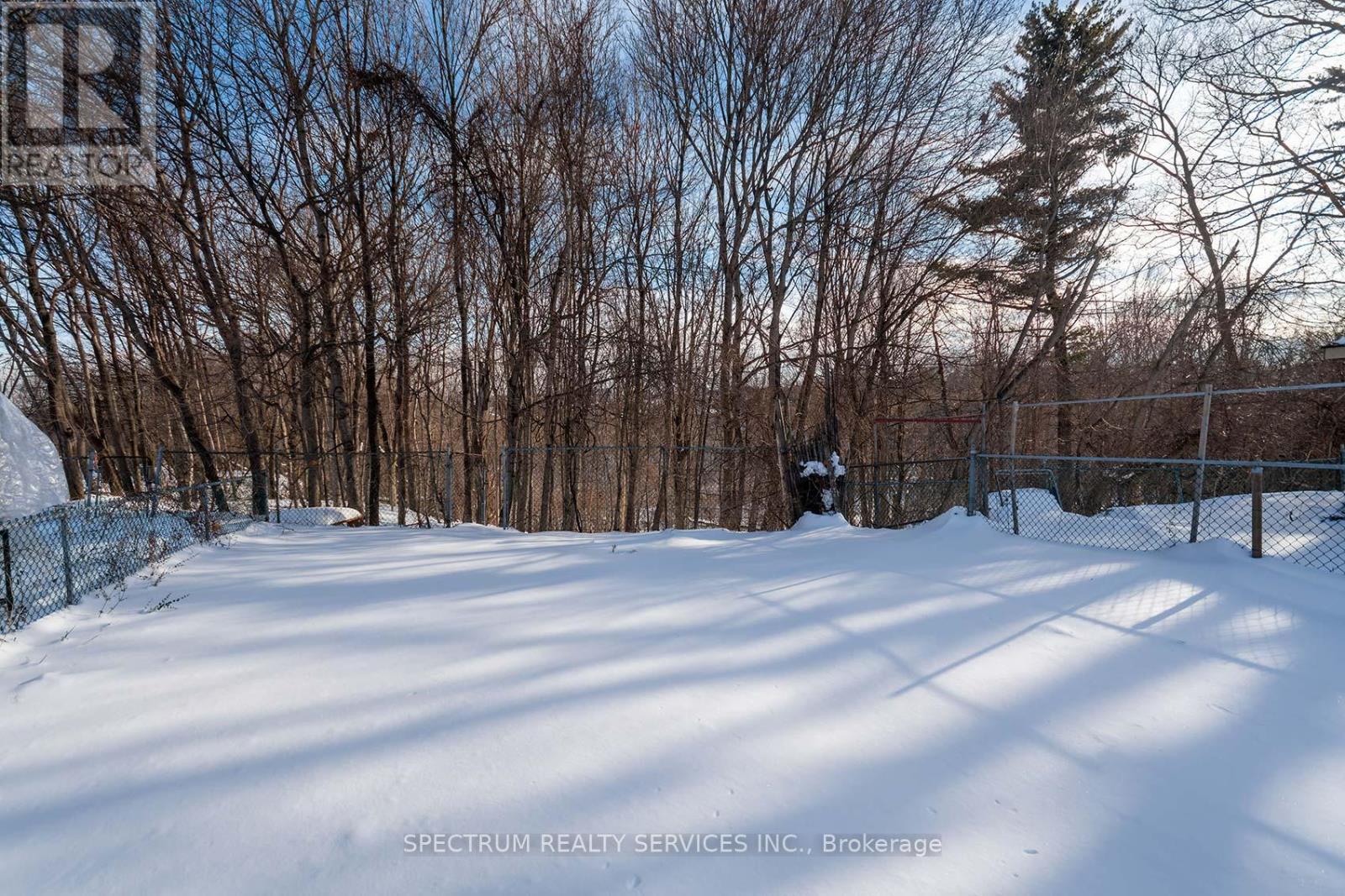 27 Clubhouse Court, Toronto, Ontario  M3L 2L7 - Photo 44 - W12756490