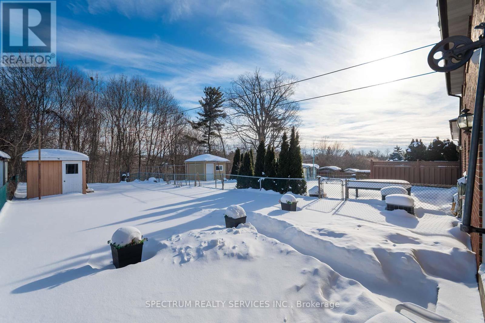 27 Clubhouse Court, Toronto, Ontario  M3L 2L7 - Photo 47 - W12756490