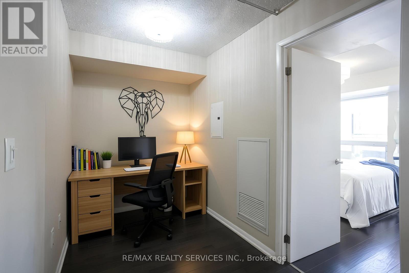 703 - 800 Lawrence Avenue W, Toronto (Yorkdale-Glen Park), Ontario  M6A 0B1 - Photo 10 - W12756506