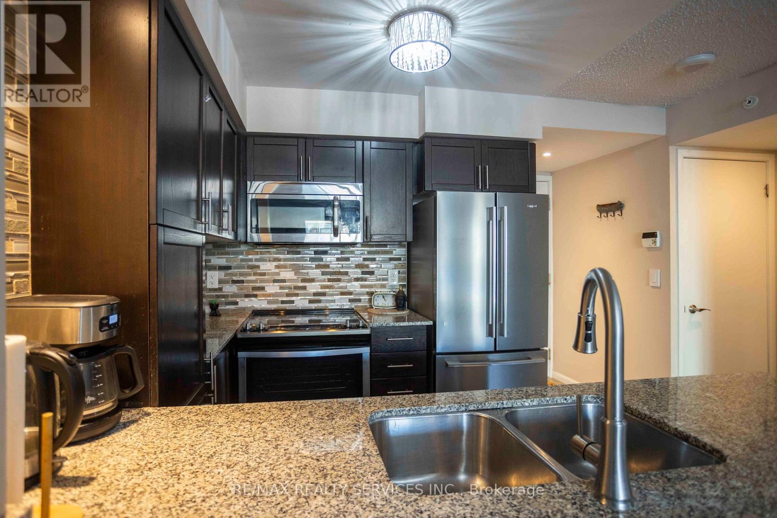 703 - 800 Lawrence Avenue W, Toronto (Yorkdale-Glen Park), Ontario  M6A 0B1 - Photo 5 - W12756506