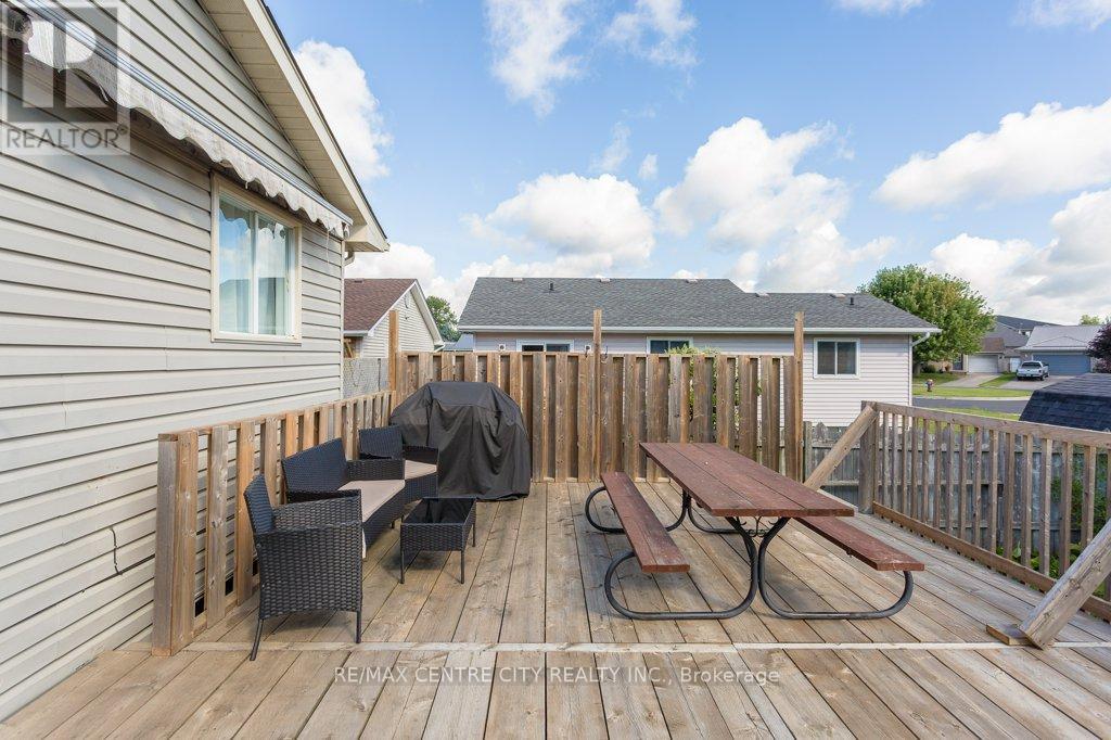 55 Melanie Drive E, Aylmer, Ontario  N5H 3G6 - Photo 39 - X12752278