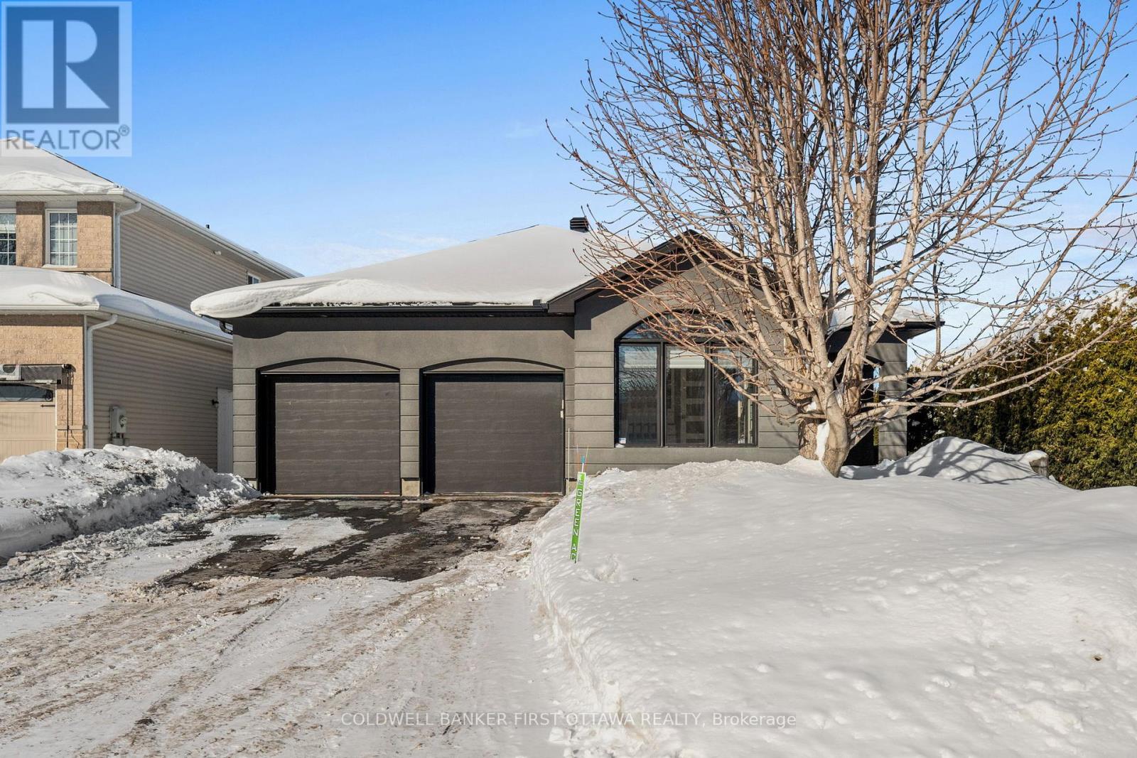 1828 HEATHERSTONE CRESCENT, Ottawa, Ontario