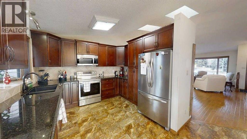 42 Ridgewood Boulevard W, Lethbridge, Alberta  T1K 6B9 - Photo 8 - A2278477