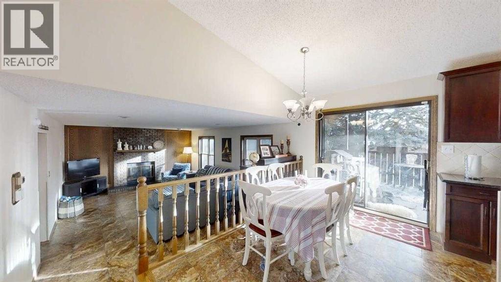 42 Ridgewood Boulevard W, Lethbridge, Alberta  T1K 6B9 - Photo 7 - A2278477