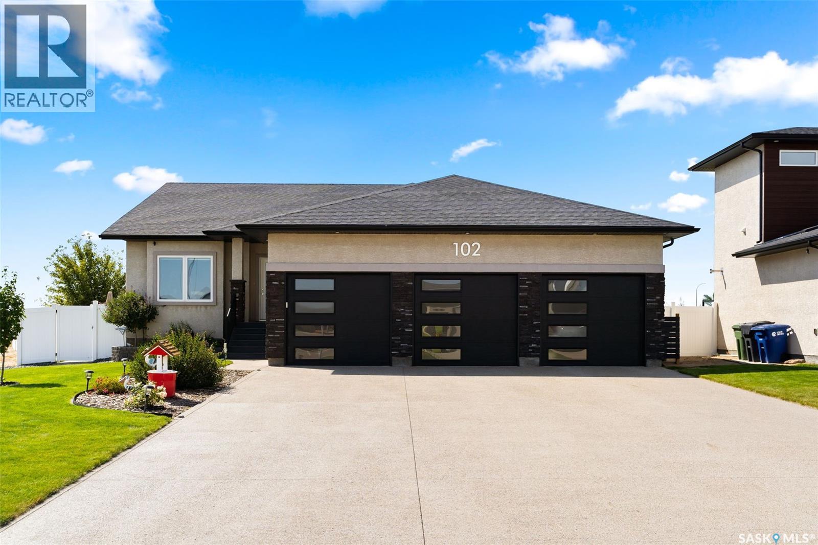 102 Plains Court, Pilot Butte, Saskatchewan  S0G 3Z0 - Photo 2 - SK027713