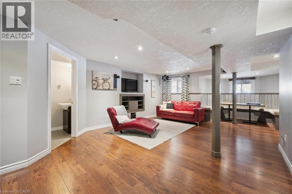 33 Manitoulin Crescent, Kitchener, Ontario  N2A 3J4 - Photo 35 - 40802155