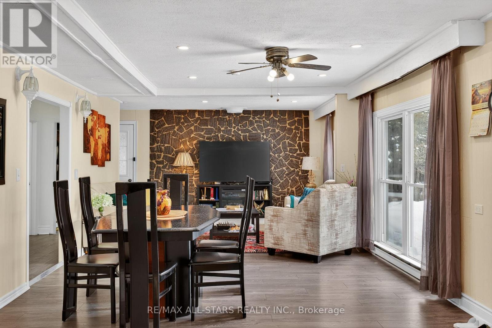 220 Mcguire Beach Road, Kawartha Lakes, Ontario  K0M 2B0 - Photo 13 - X12756516