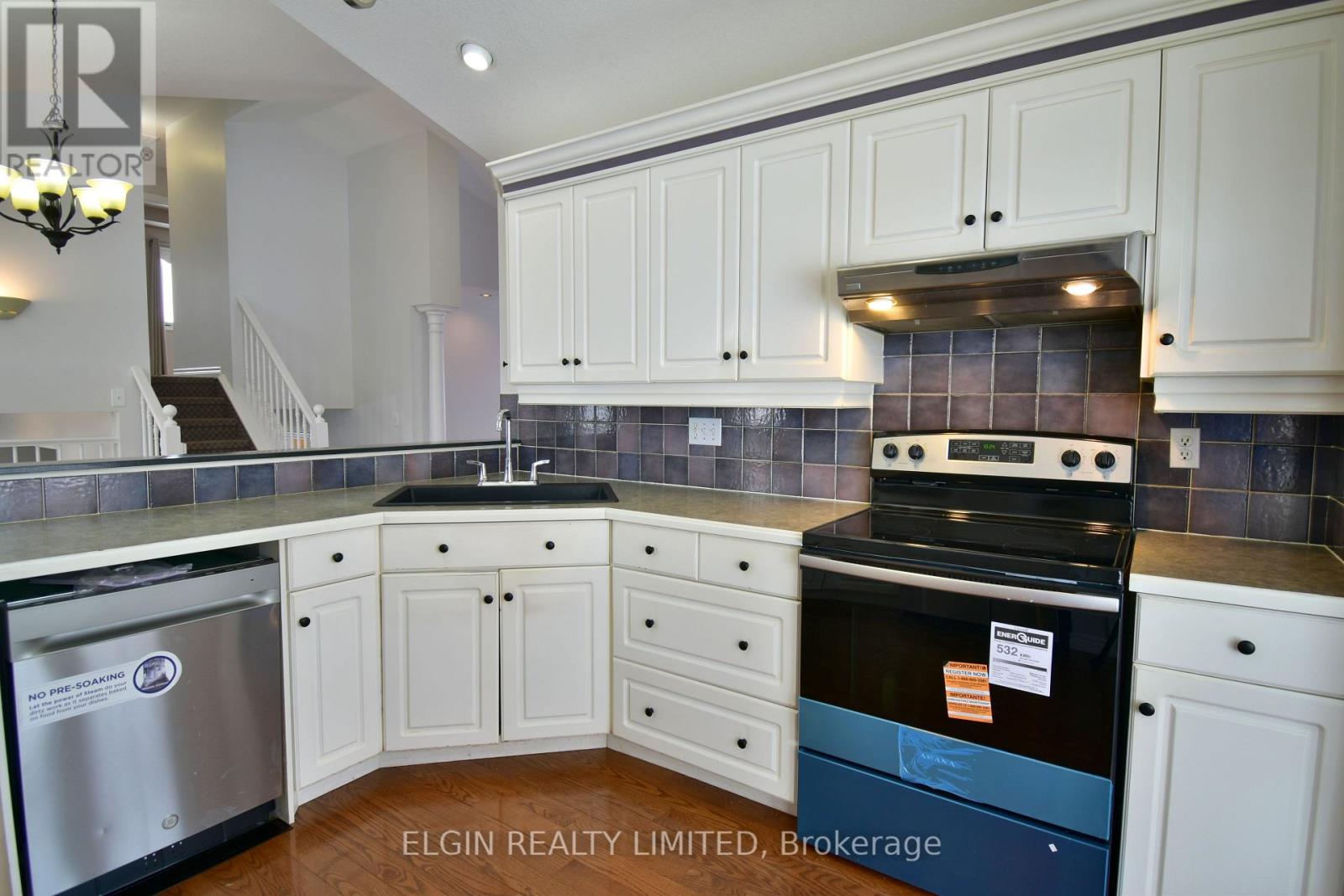 578 Wellington Street, St. Thomas, Ontario  N5R 6E1 - Photo 7 - X12756538