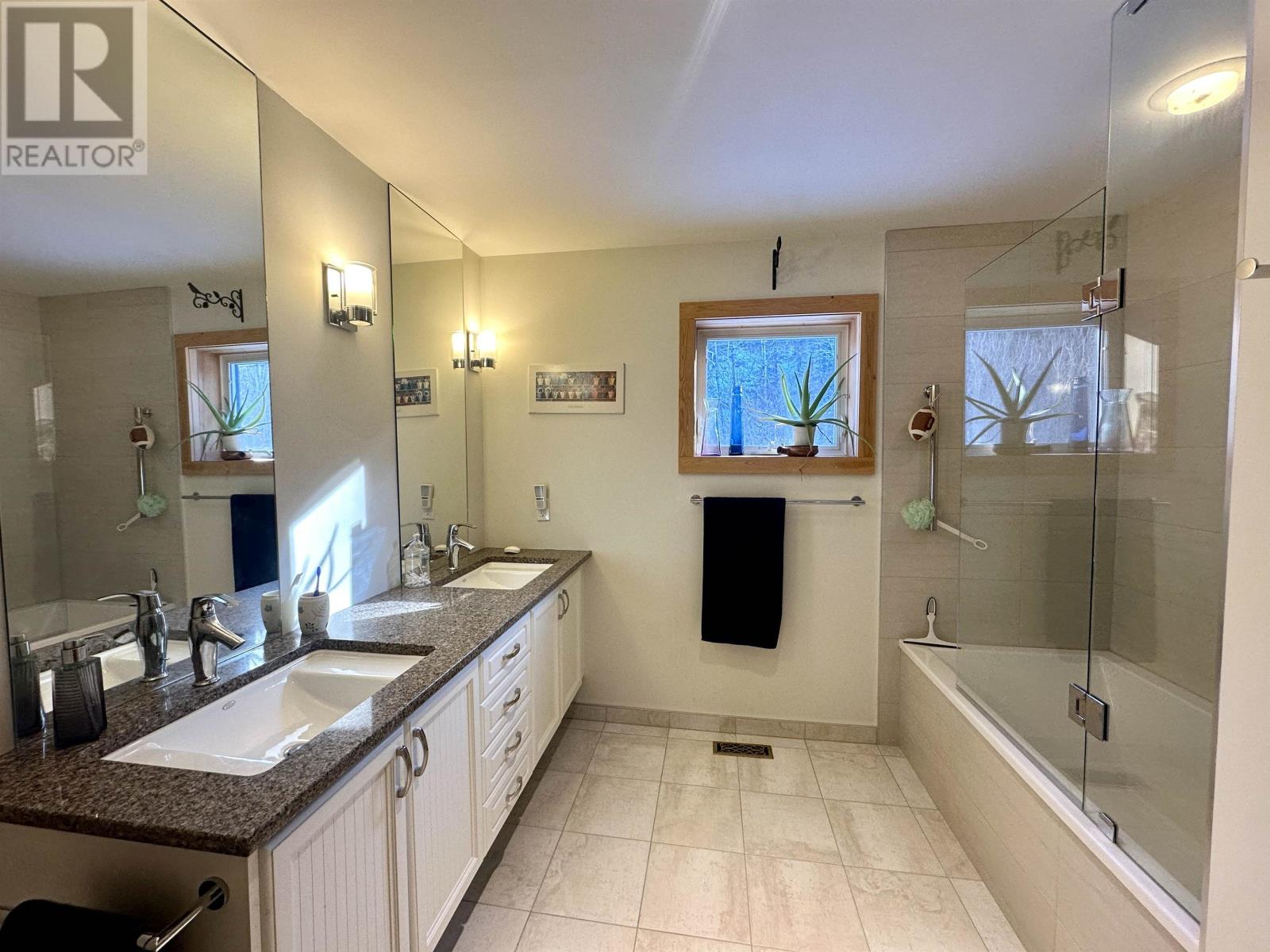 446 Carlton Rd, Kenora, Ontario  P9N 2B7 - Photo 39 - TB2600126