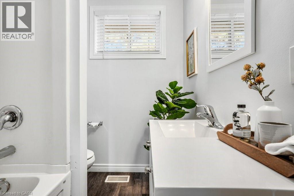 262 Westcourt Place, Waterloo, Ontario  N2L 2R7 - Photo 21 - 40771584