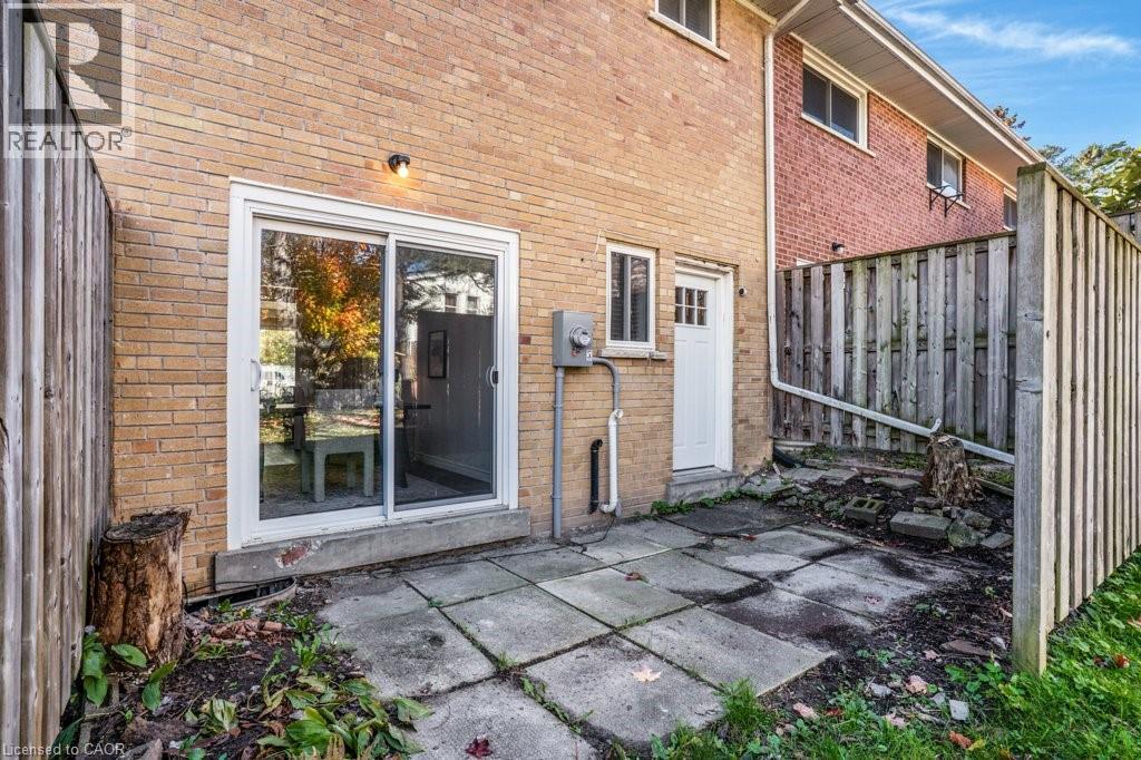 262 Westcourt Place, Waterloo, Ontario  N2L 2R7 - Photo 38 - 40771584