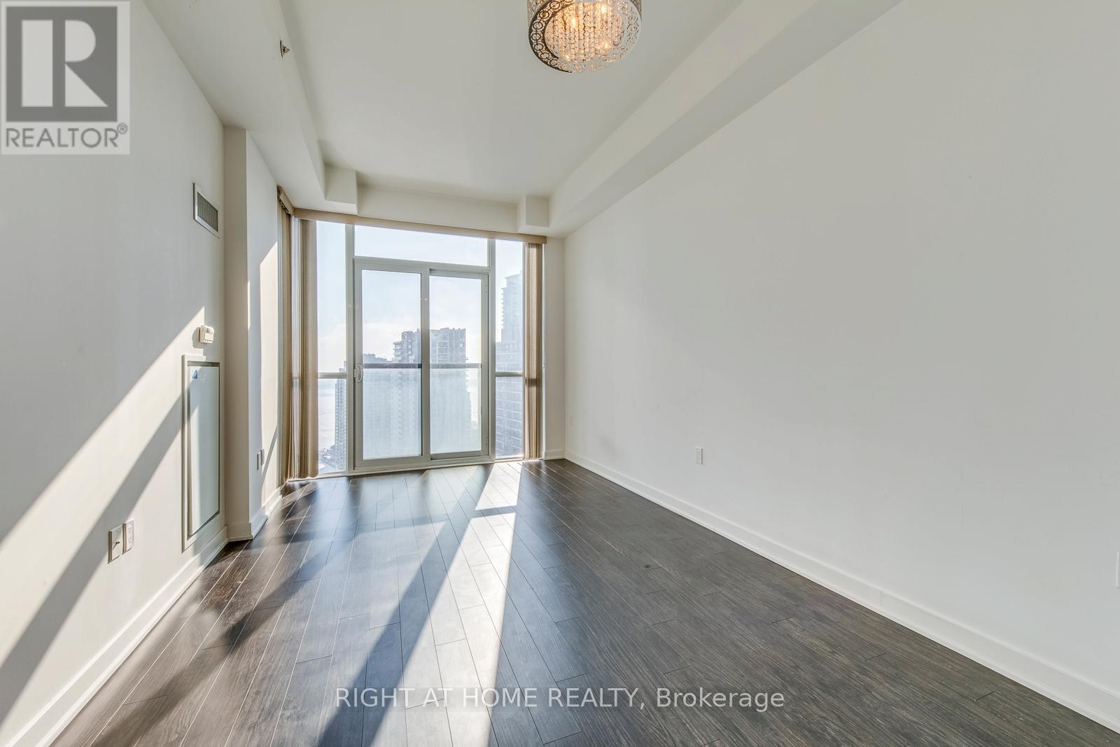 3401 - 1 The Esplanade Drive, Toronto (Waterfront Communities), Ontario  M5E 0A8 - Photo 13 - C12756592