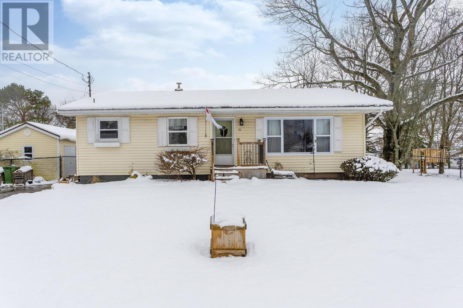 30 Hillside Avenue, Bible Hill, Nova Scotia