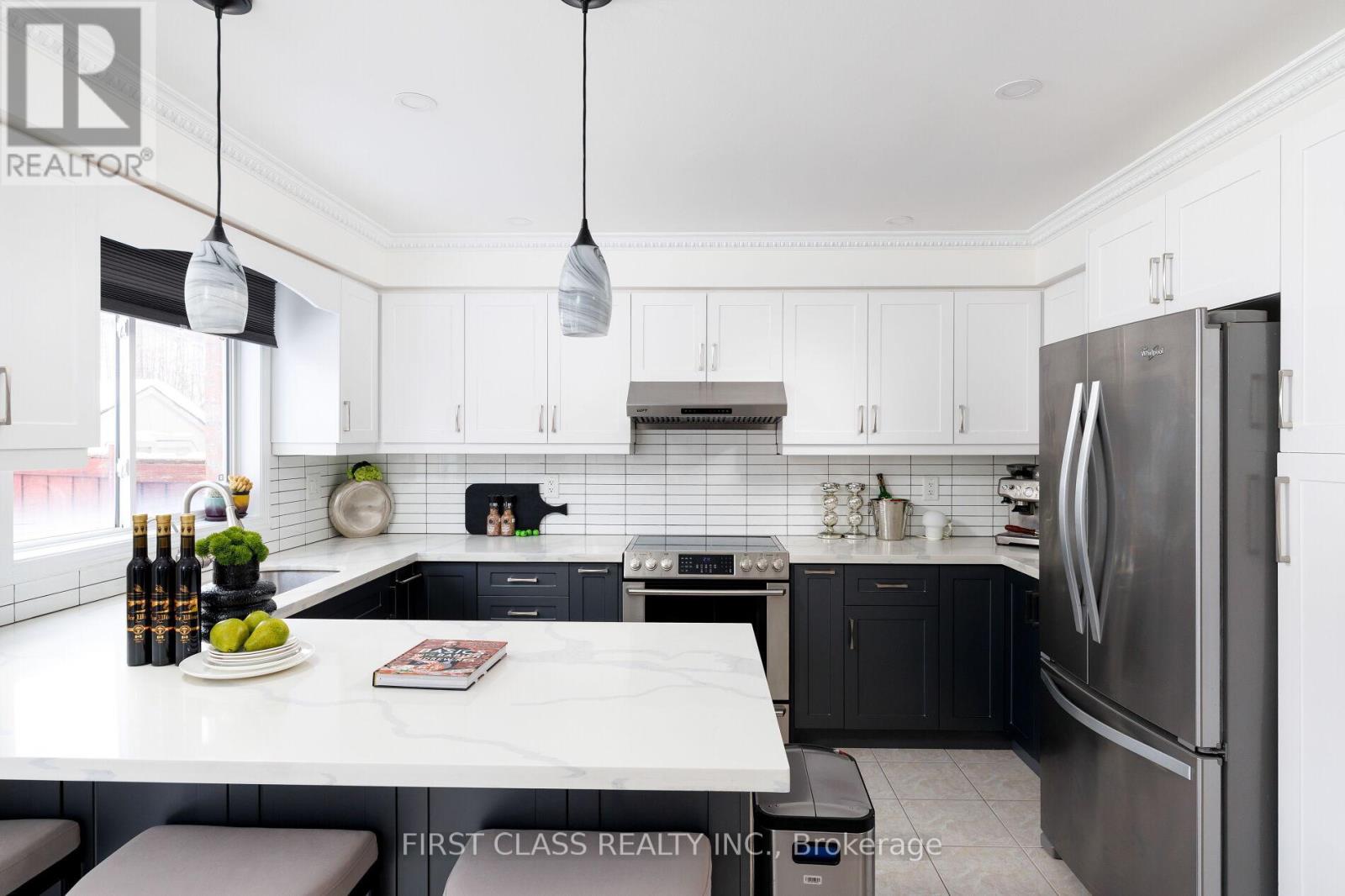 39 Dylan Street, Vaughan (Vellore Village), Ontario  L4H 2X6 - Photo 11 - N12756526