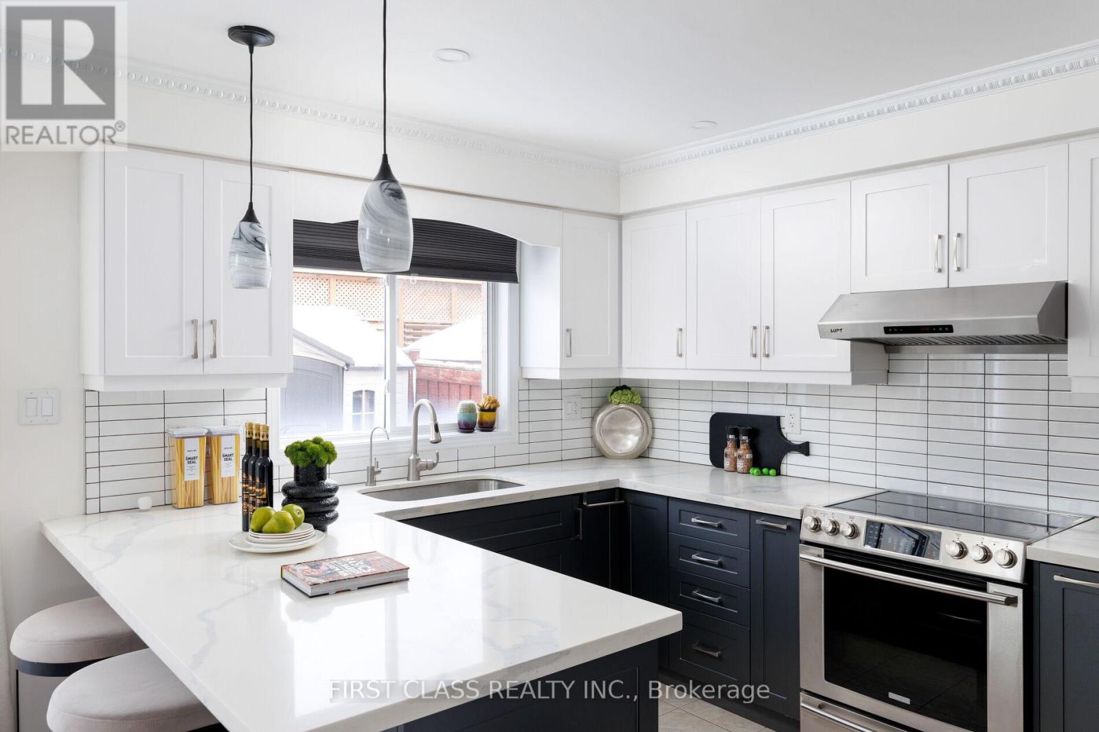 39 Dylan Street, Vaughan (Vellore Village), Ontario  L4H 2X6 - Photo 12 - N12756526