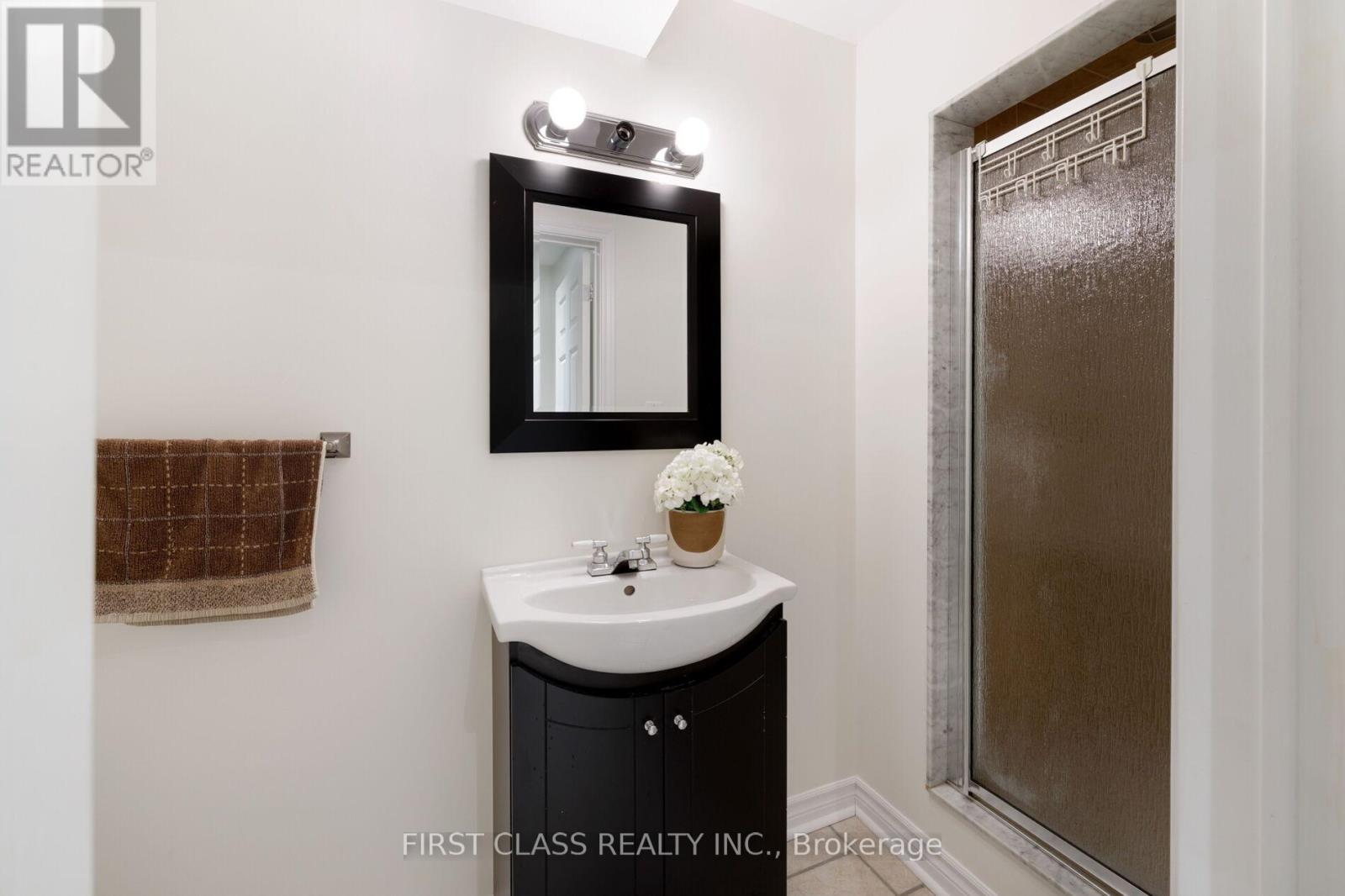 39 Dylan Street, Vaughan (Vellore Village), Ontario  L4H 2X6 - Photo 25 - N12756526