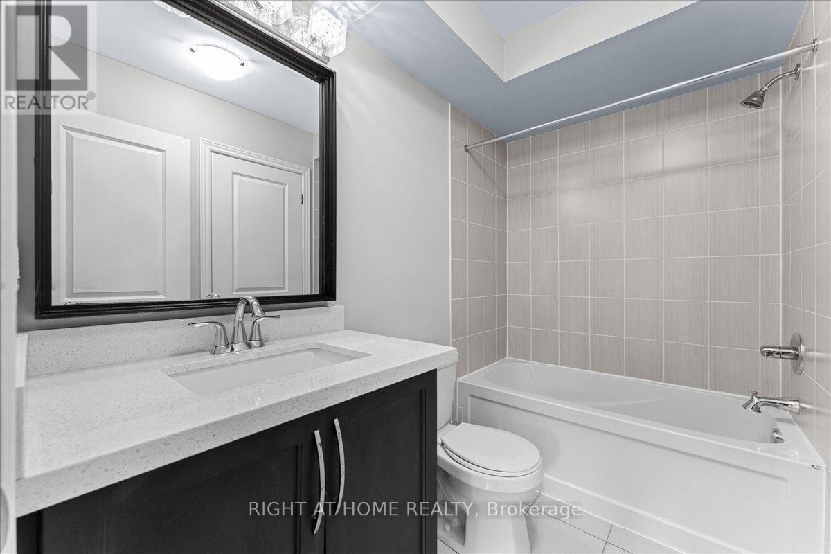 32 - 1331 Major Mackenzie Drive, Vaughan (Patterson), Ontario  L6A 4W4 - Photo 9 - N12756530