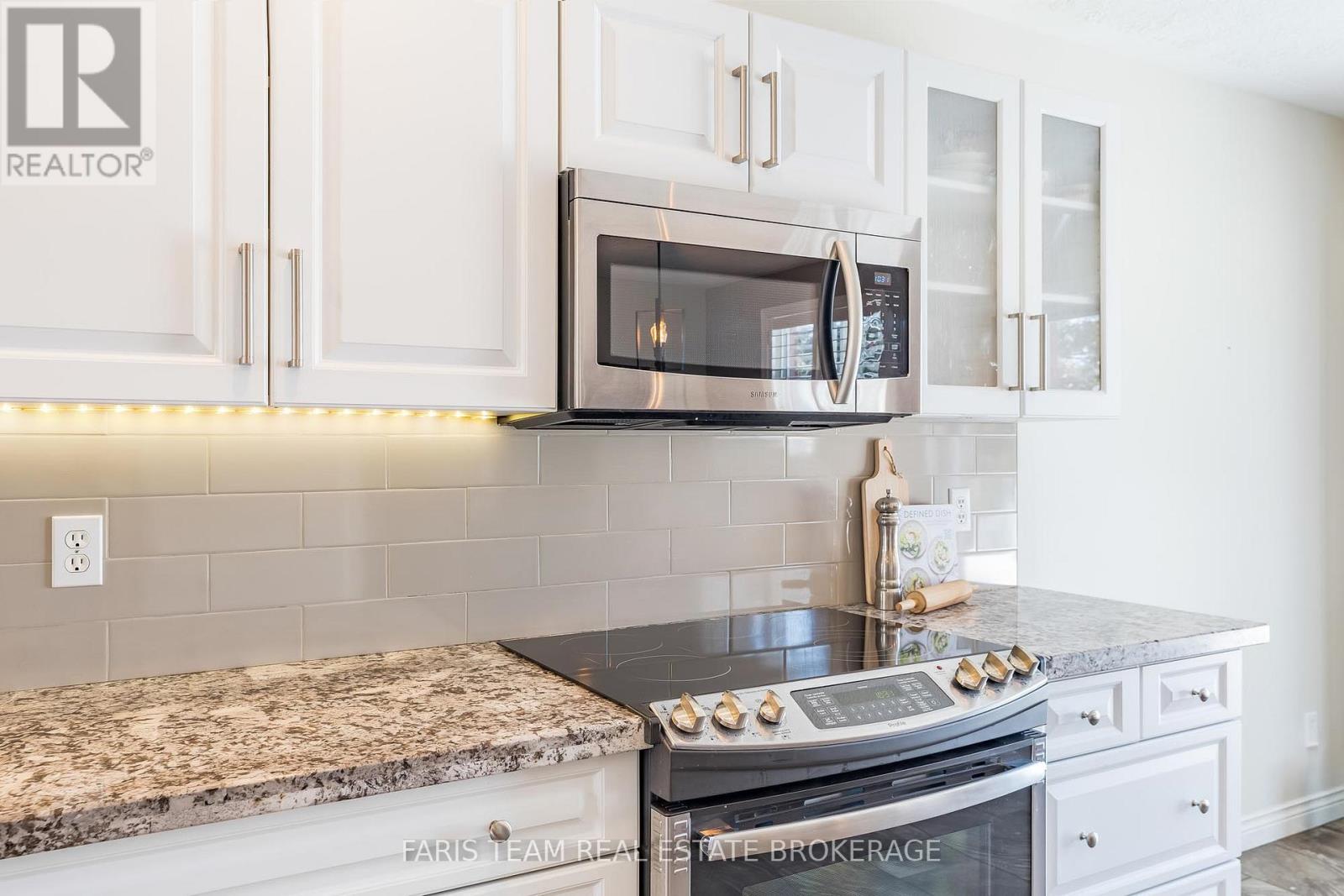 4 - 90 Thompsons Road, Penetanguishene, Ontario  L9M 2H1 - Photo 10 - S12756542