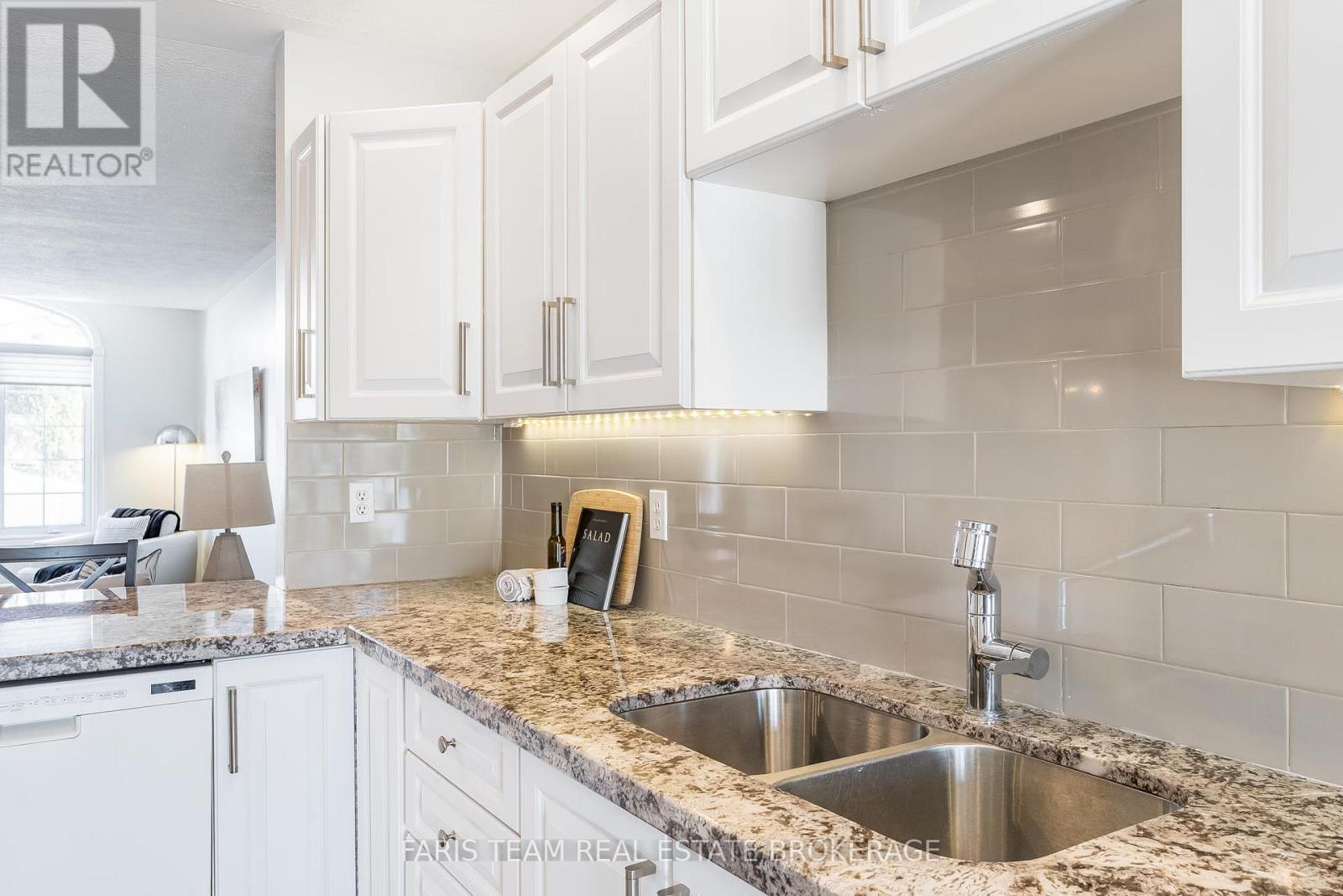 4 - 90 Thompsons Road, Penetanguishene, Ontario  L9M 2H1 - Photo 13 - S12756542