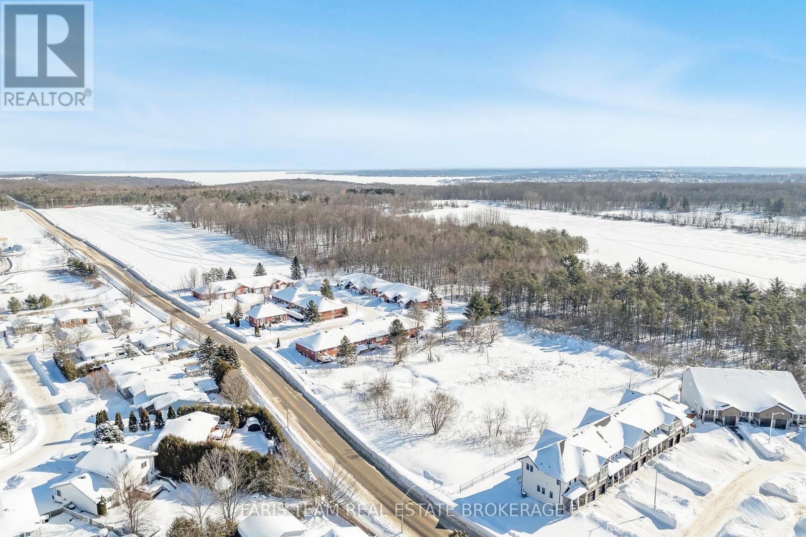 4 - 90 Thompsons Road, Penetanguishene, Ontario  L9M 2H1 - Photo 38 - S12756542