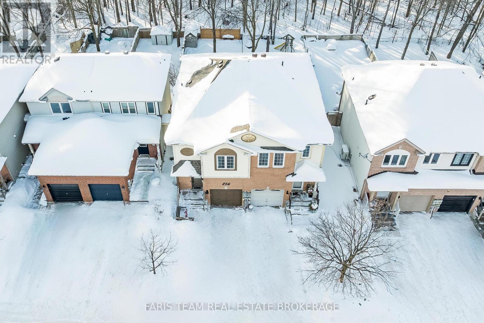 256 Ferndale Drive S, Barrie (Ardagh), Ontario  L4N 8J9 - Photo 3 - S12756568