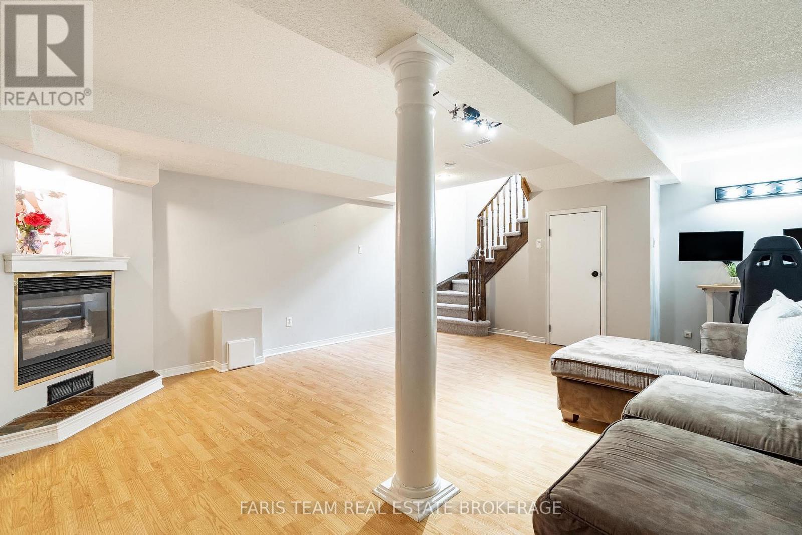 256 Ferndale Drive S, Barrie (Ardagh), Ontario  L4N 8J9 - Photo 31 - S12756568