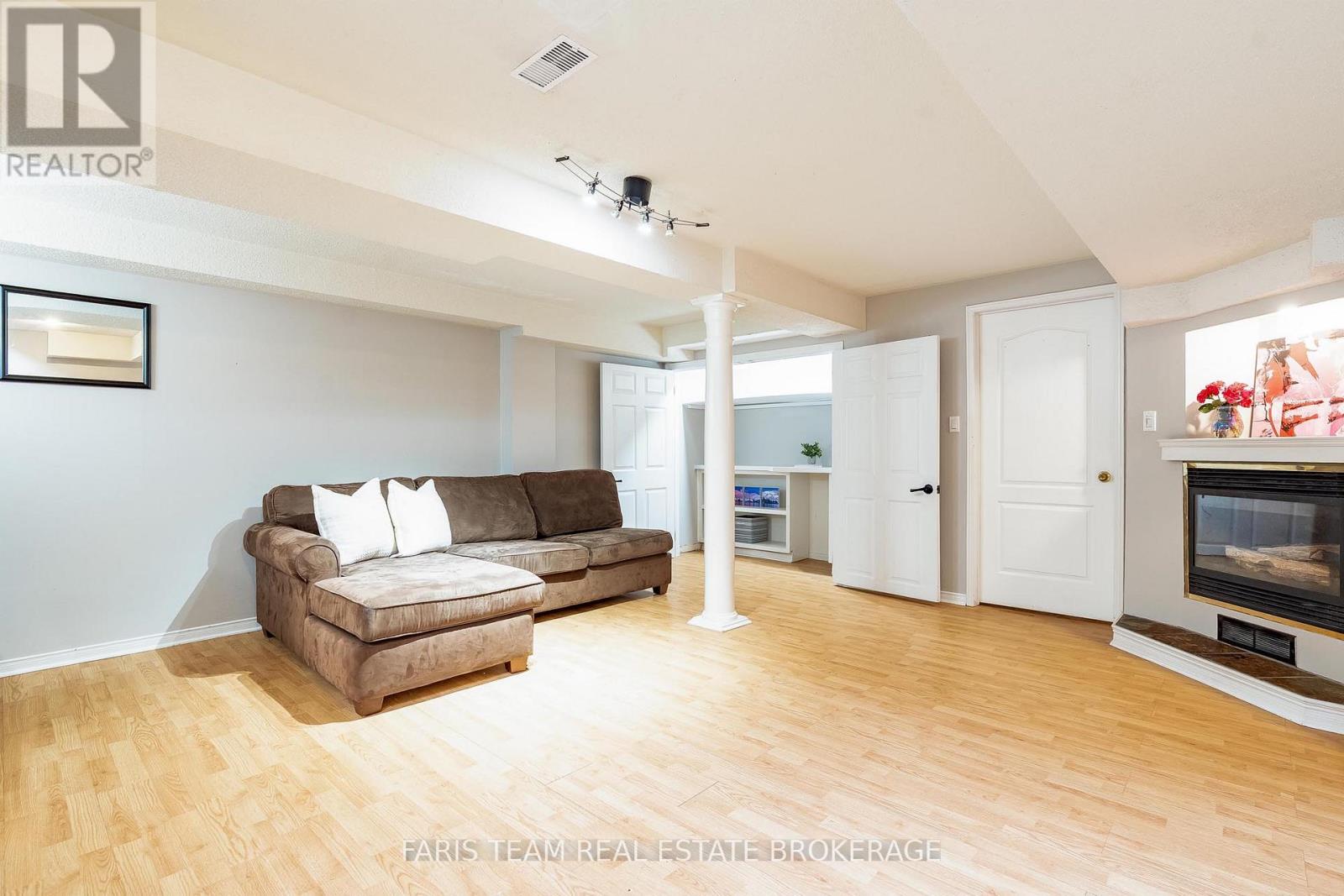 256 Ferndale Drive S, Barrie (Ardagh), Ontario  L4N 8J9 - Photo 33 - S12756568