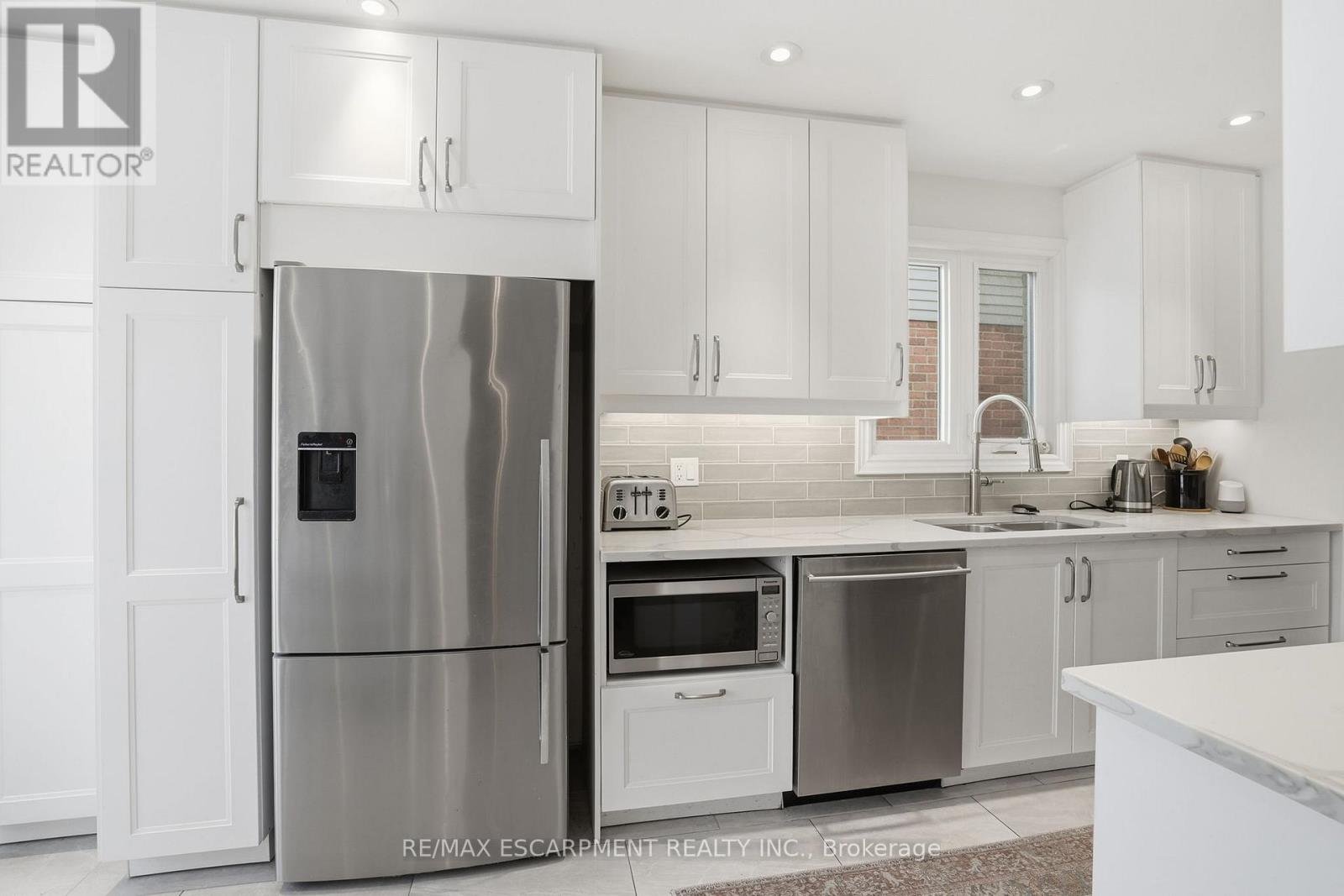 2018 Chrisdon Road, Burlington (Headon), Ontario  L7M 3W8 - Photo 5 - W12756586