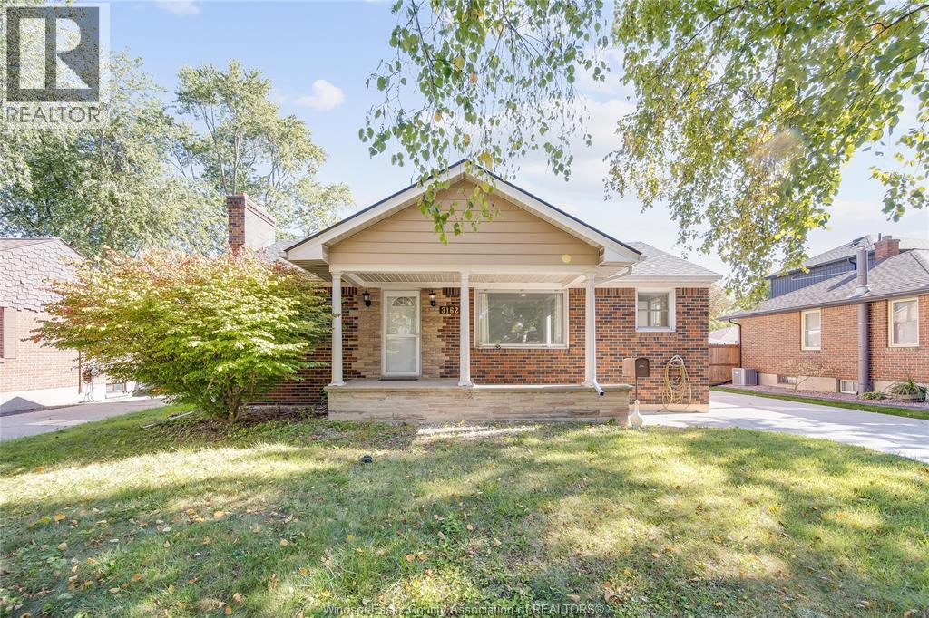 MLS# 26002499: 3162 CURRY AVENUE Unit# UPPER, Windsor, Canada