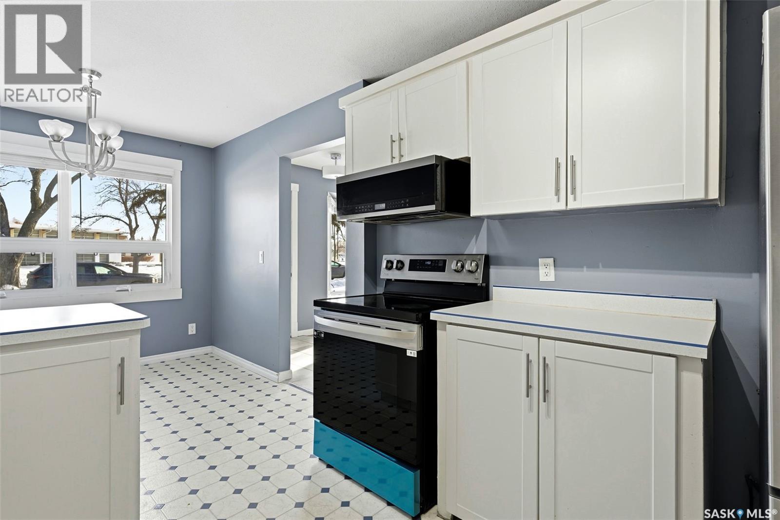 2504 Grant Road, Regina, Saskatchewan  S4S 5E6 - Photo 12 - SK027841